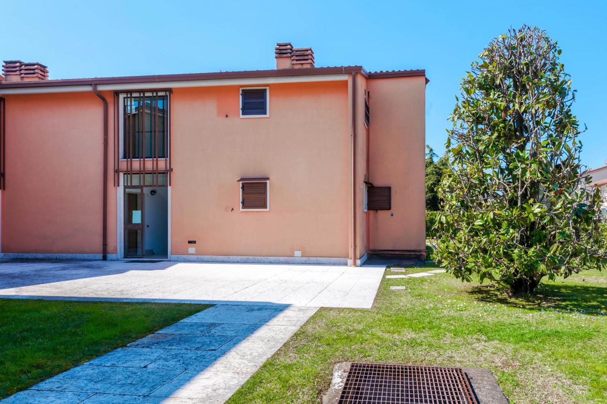 לאזיסה Apartments Blitz - Regarda Travel מראה חיצוני תמונה
