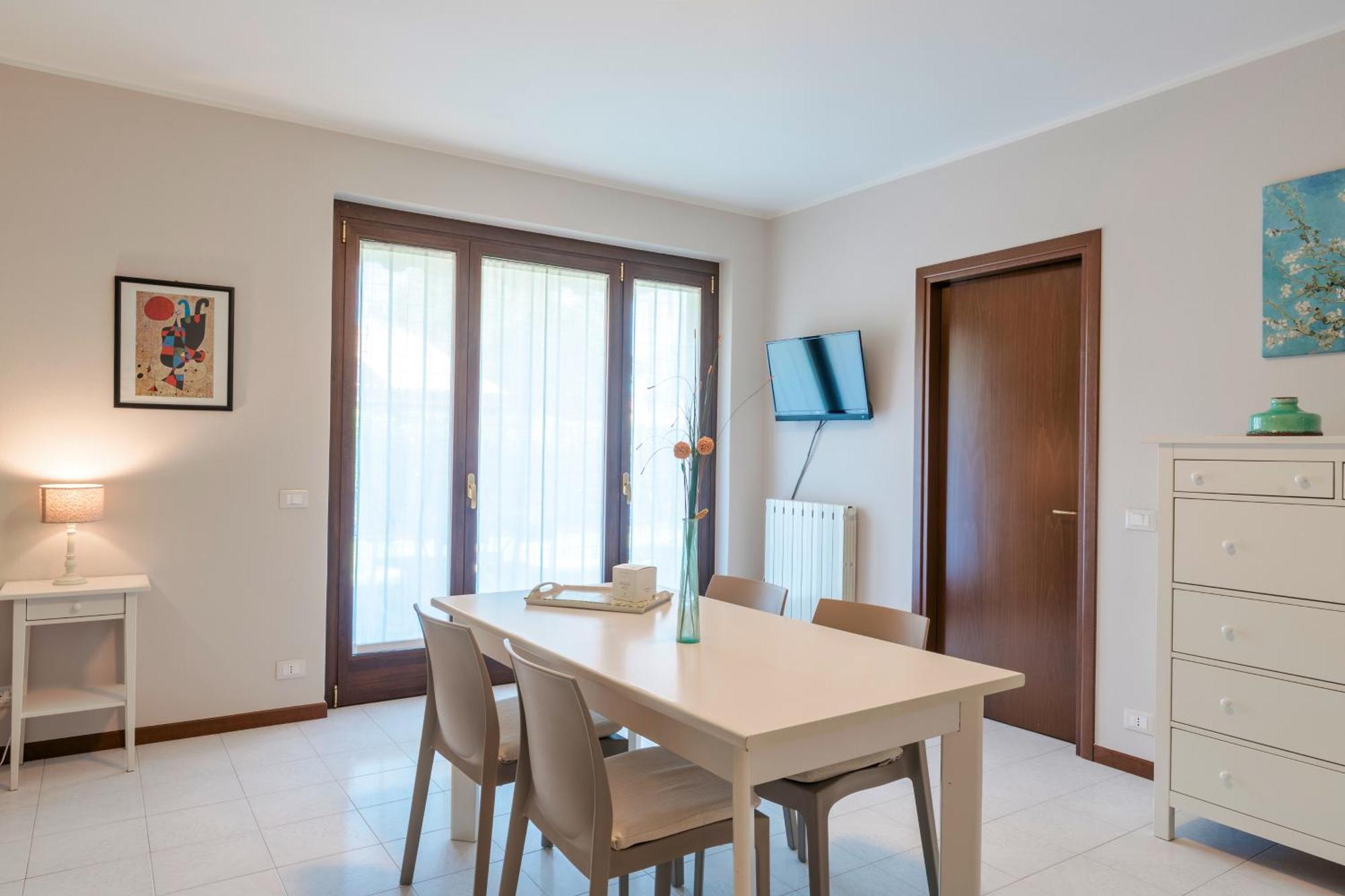 לאזיסה Apartments Blitz - Regarda Travel מראה חיצוני תמונה